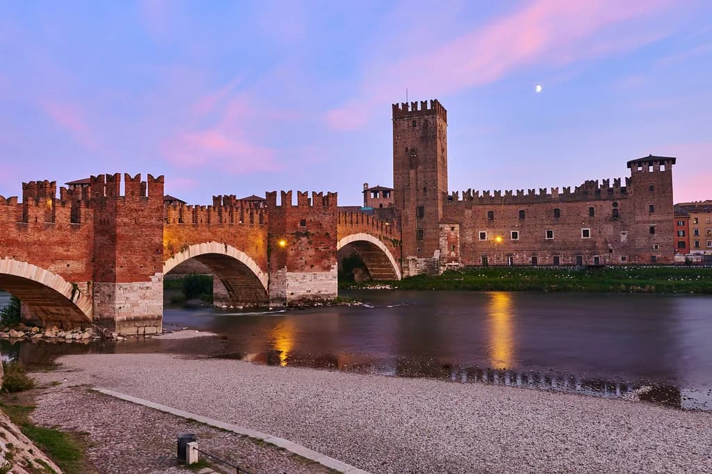 10 Essential Tips for What to Wear in Verona in August